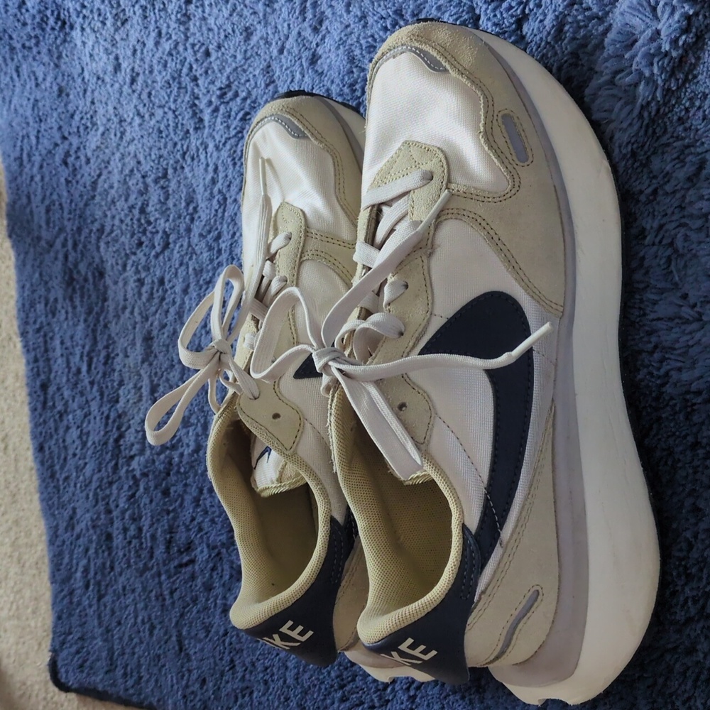 Nike Phoenix Waffle Sneakers - Picture 5 of 5